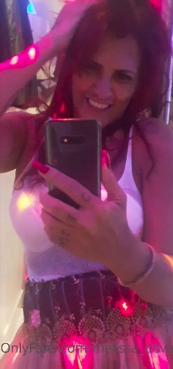 melissadevassa – 2021-12-19 O que acham da minha dana Comentem se querem mais videos assim